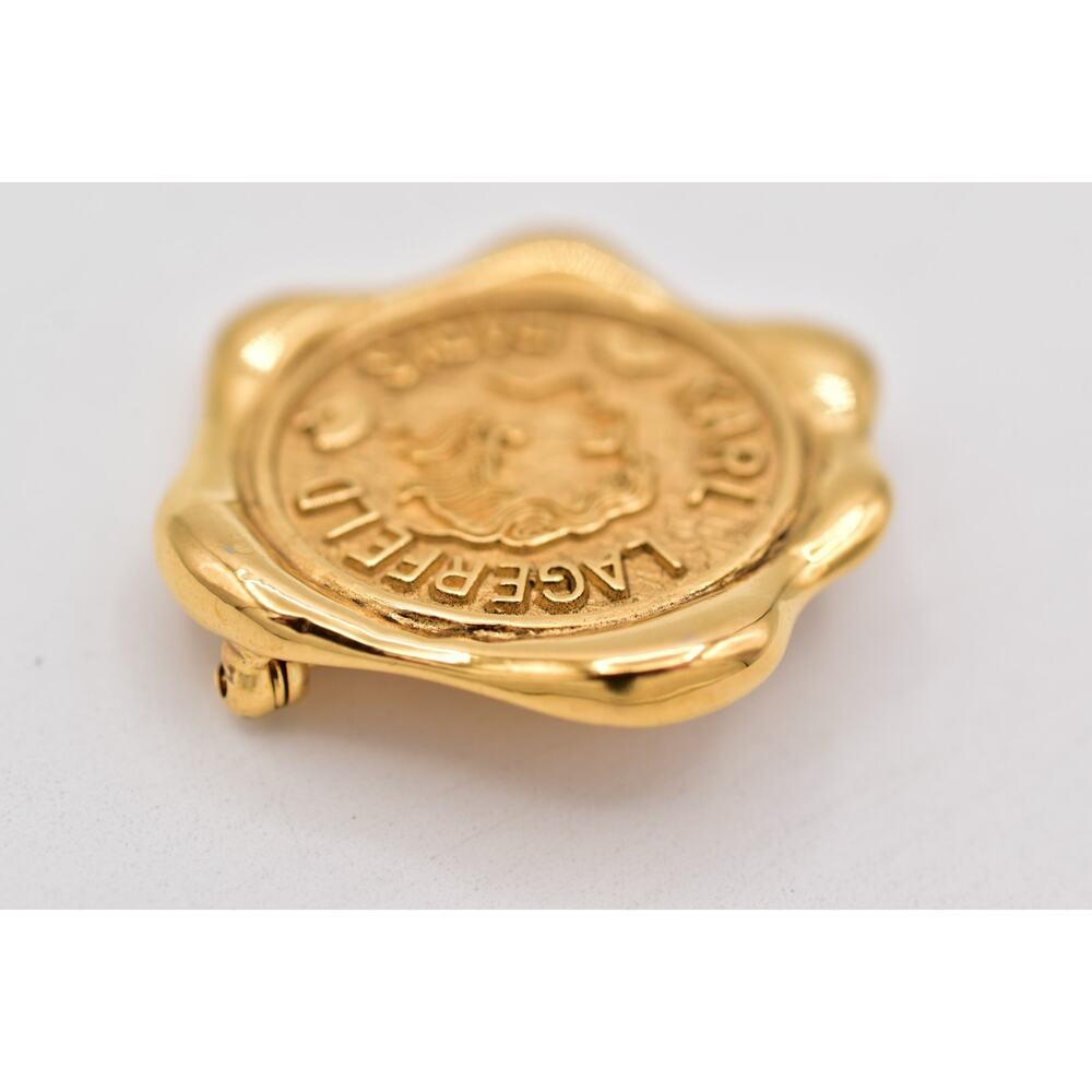 Karl Lagerfeld Vintage 1.25" Logo Seal Brooch Paris Medallion Gold Signed Bin5B - Picture 8 of 12